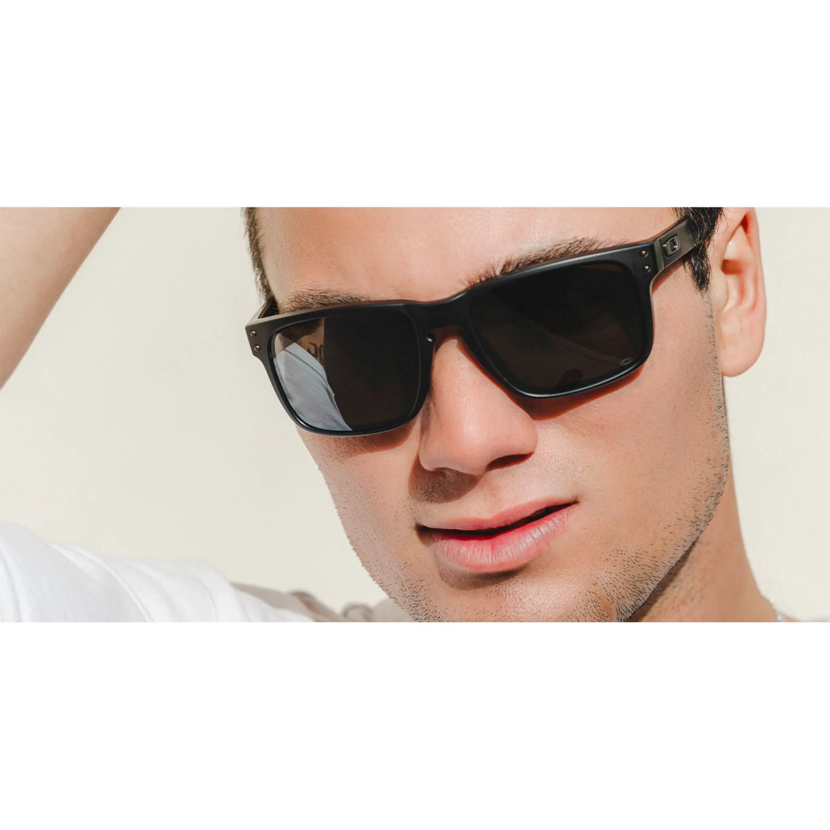 Oakley Holbrook OO9102 9102D6 – nero opaco – Occhiali da sole