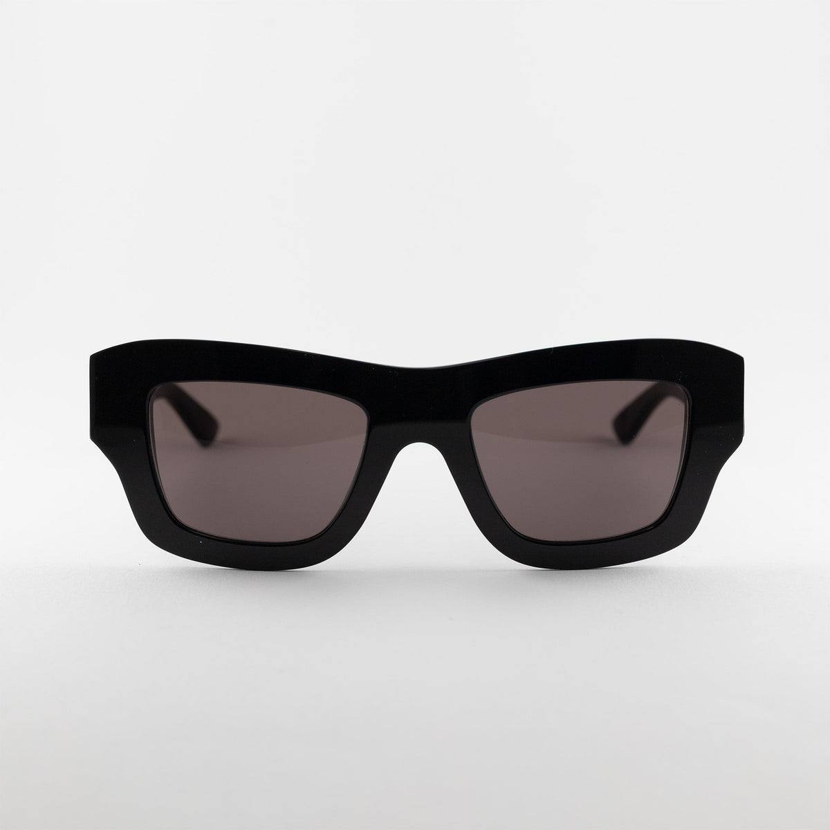 Bottega Veneta BV1357S 001 – nero – Occhiali da sole