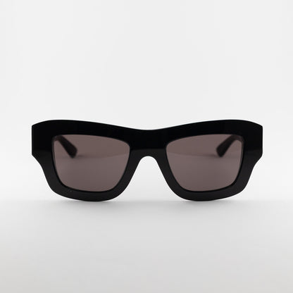 Bottega Veneta BV1357S 001 – nero – Occhiali da sole