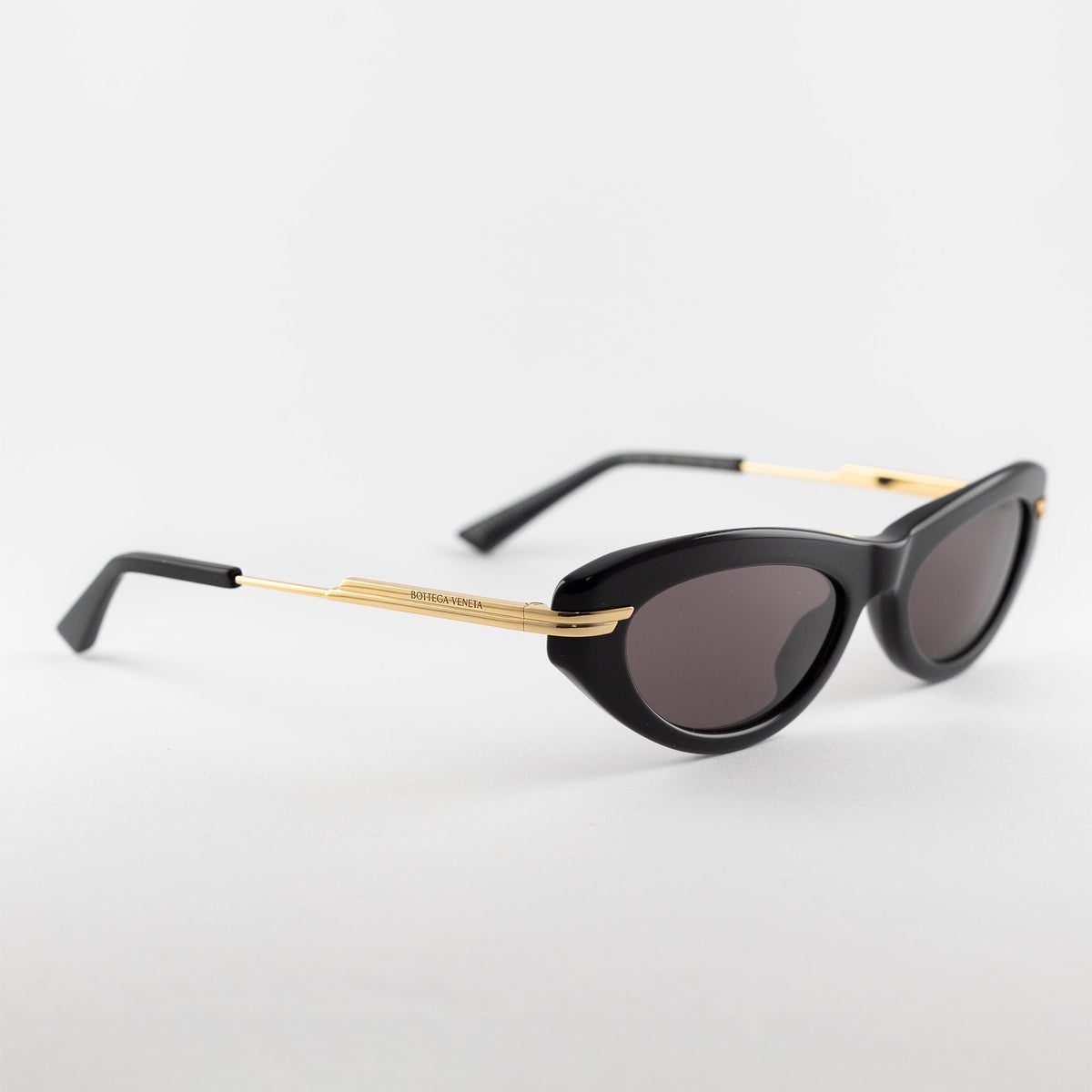 Bottega Veneta BV1368S 001 – nero – Occhiali da sole